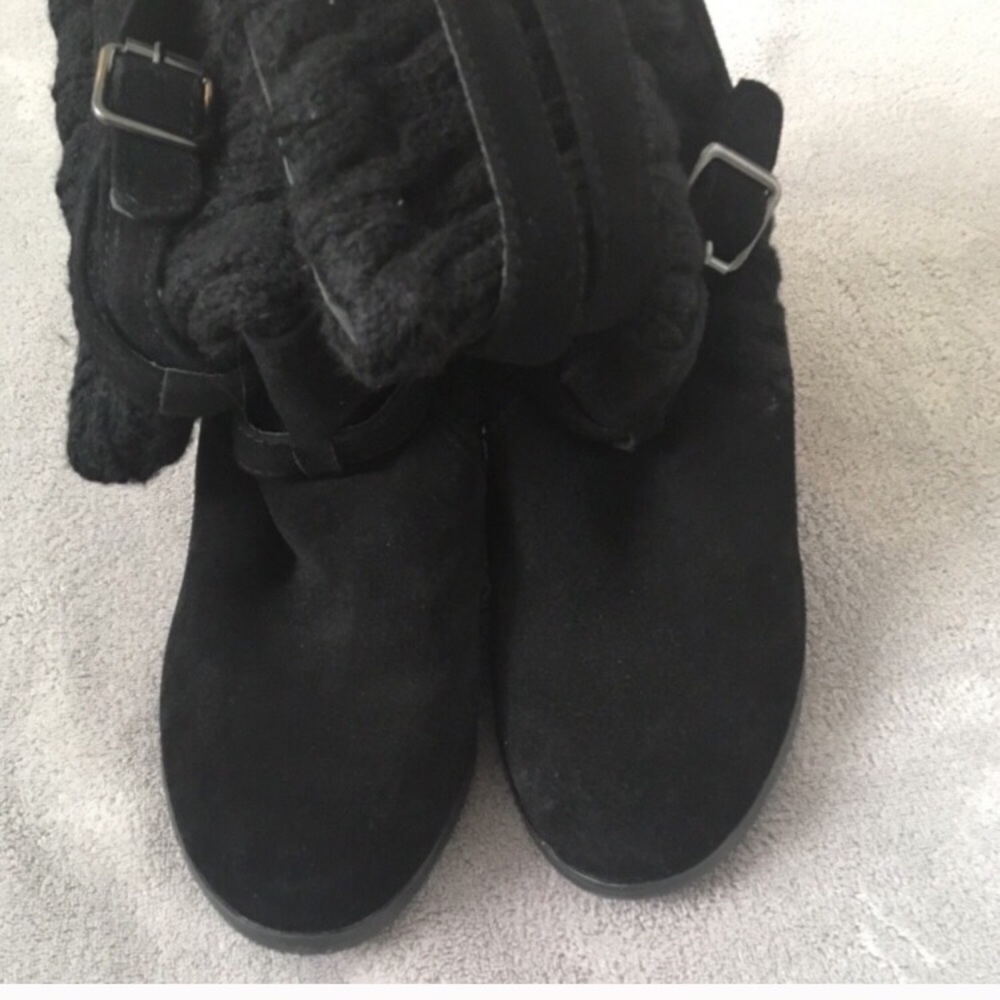 Black boots - Picture 5 of 6